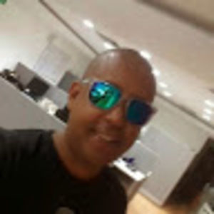 Meet your Posher, Gustavo adolfo